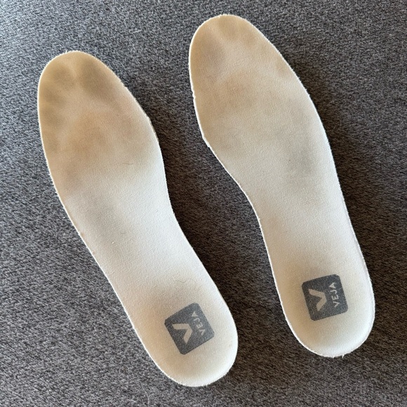 Veja V-90 Low Top Sneaker - Gray & White - EUR Size 39 - Picture 9 of 11